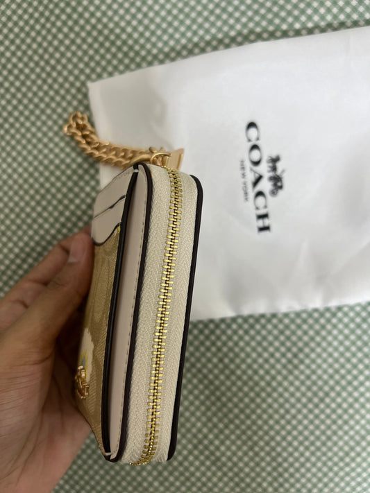 Coach Zip Card Case in Signature Canvas