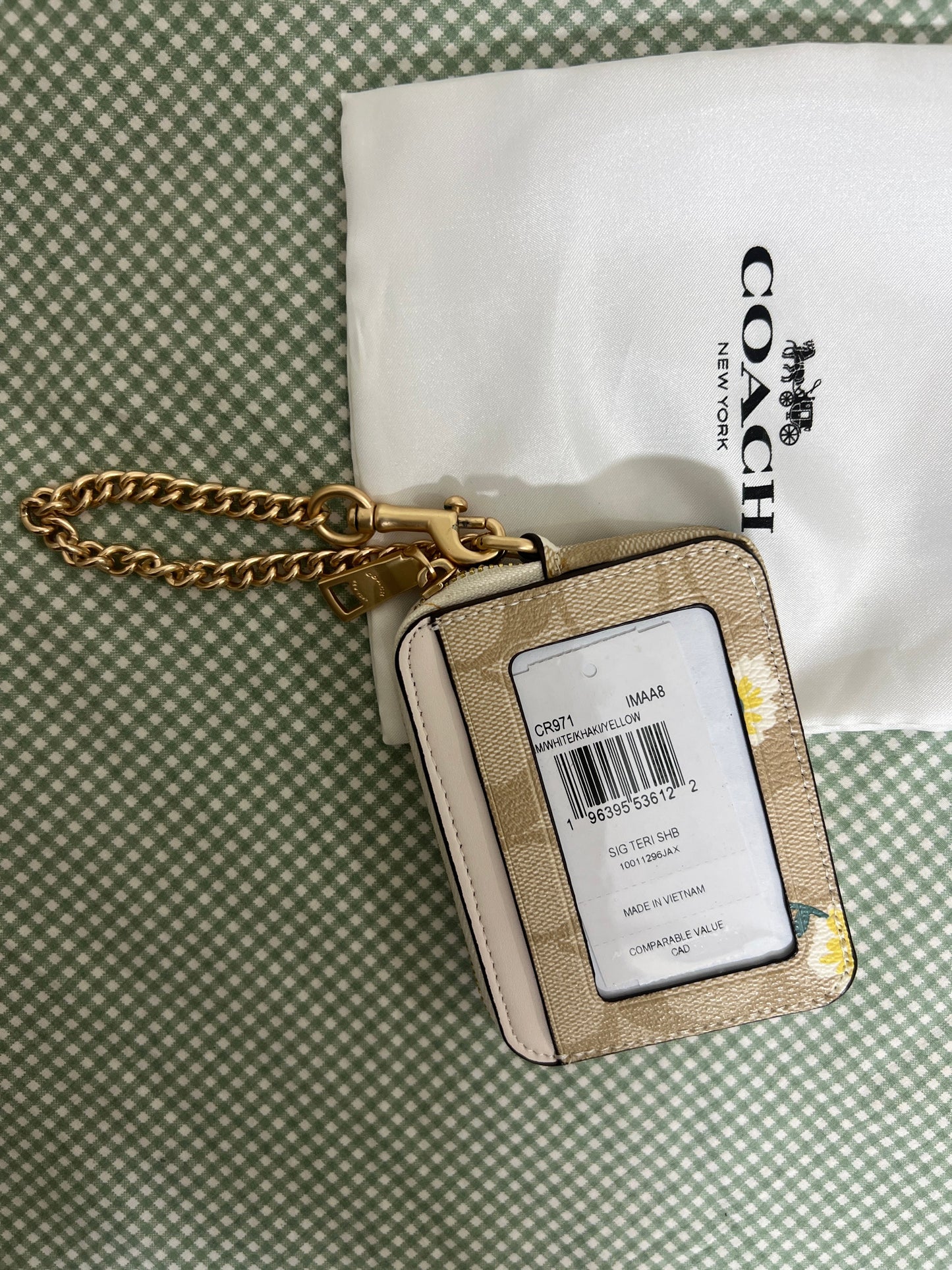 Coach Zip Card Case in Signature Canvas